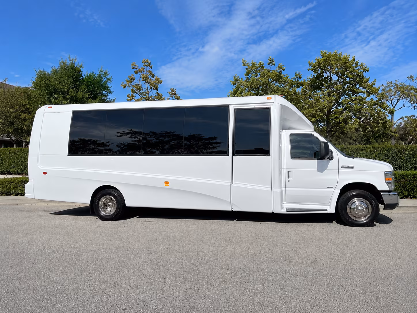 minibus rentals for intimate san mateo wedding weekends